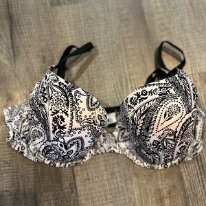 Victoria secret bra 38c with bling!💎